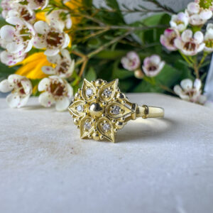 טבעת זהב לילך